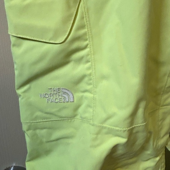 The Northface Neon Snowpants - Picture 3 of 11